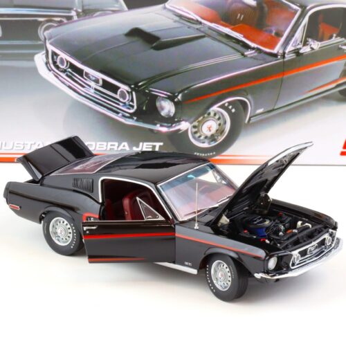 1:24 GMP 1968 Ford Mustang Cobra JET black/ red G2403203