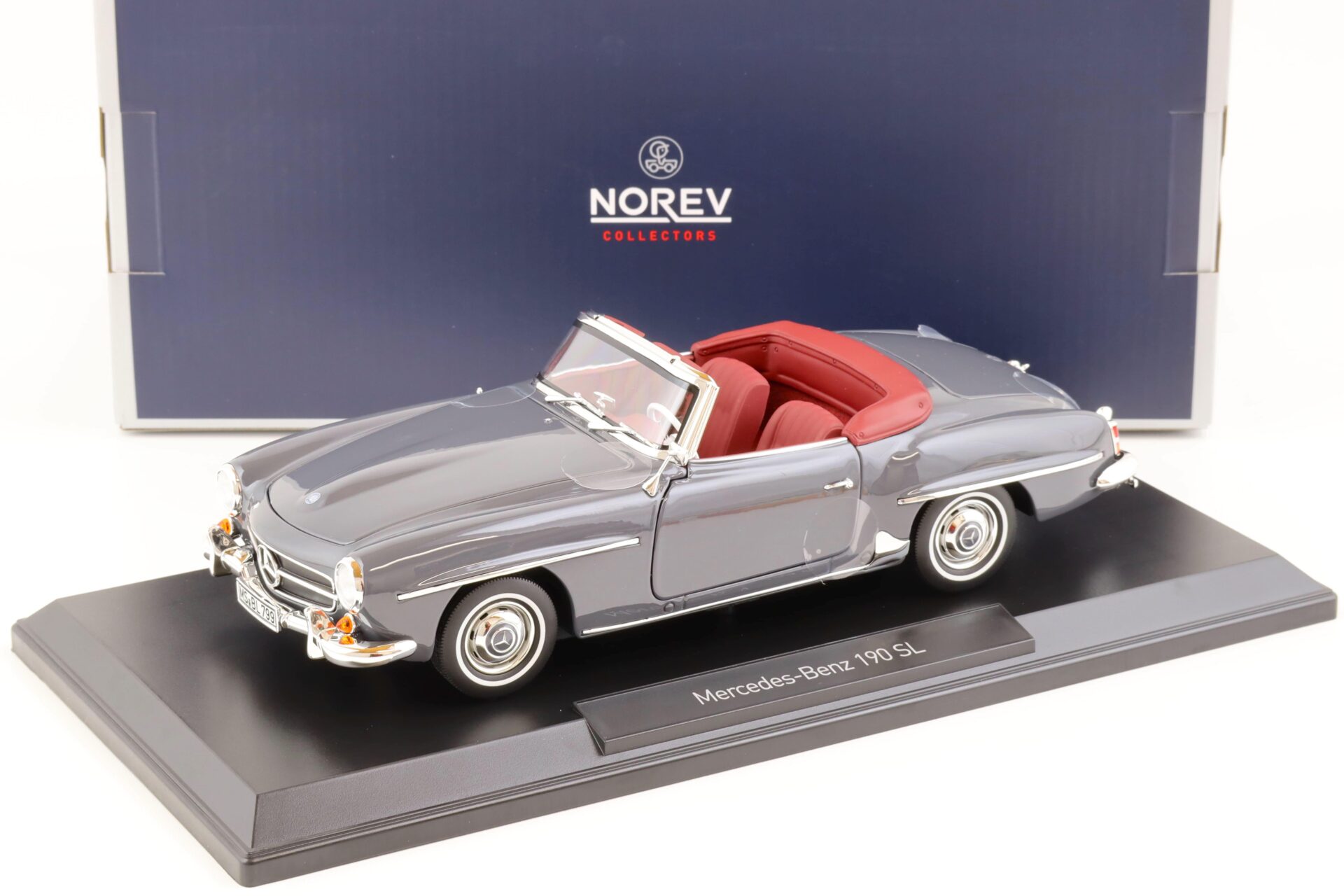 ID 70408 orig.jpg 1:18 Norev Mercedes 190 SL Cabriolet 1957 grey 183402