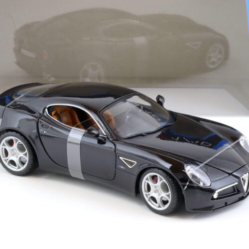 1:18 Bburago Alfa Romeo 8C Competizione black metallic
