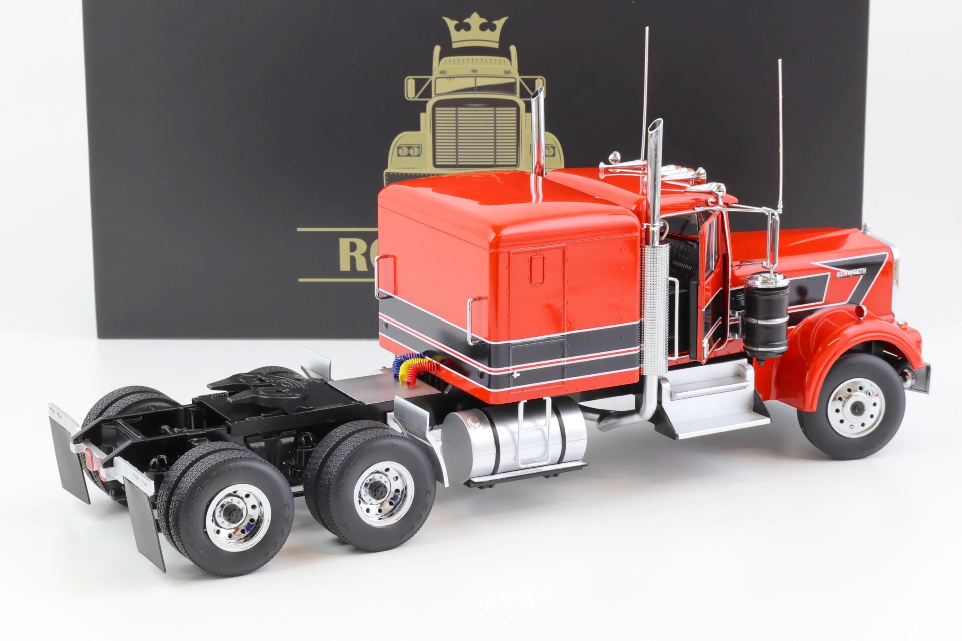 1:18 Road Kings LKW Kenworth W900 SZM red/ black