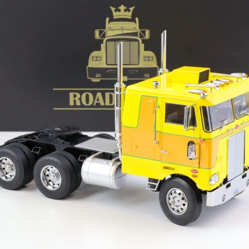1:18 Road Kings LKW Peterbilt 352 Pacemaker 1977-1979 yellow/ brown
