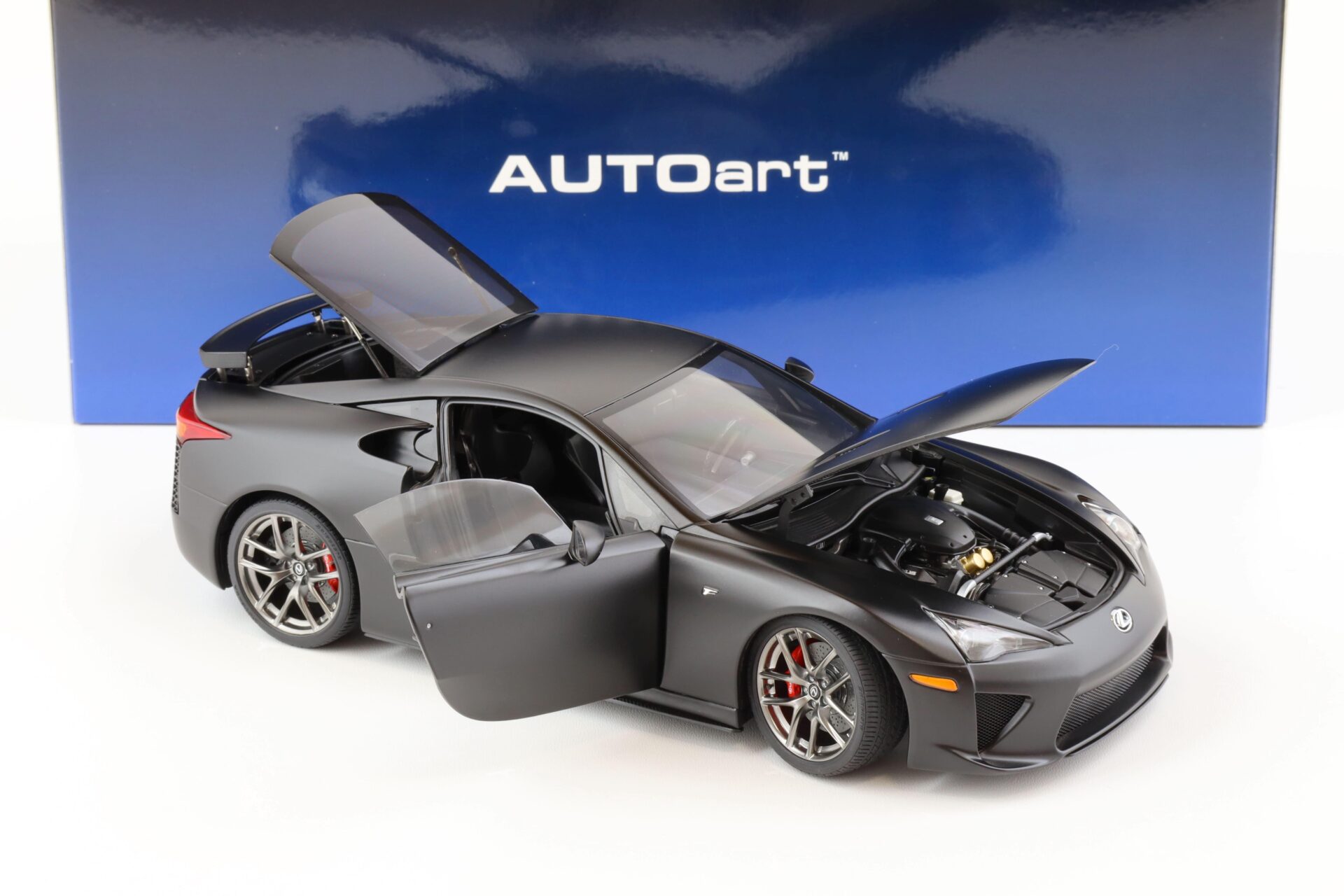 1:18 AUTOart Lexus LFA 2010 matt black 78852