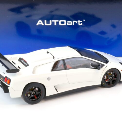 1:18 AUTOart Lamborghini Diablo SV-R 1996 Impact white 79149