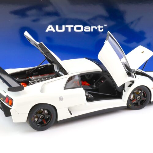 1:18 AUTOart Lamborghini Diablo SV-R 1996 Impact white 79149