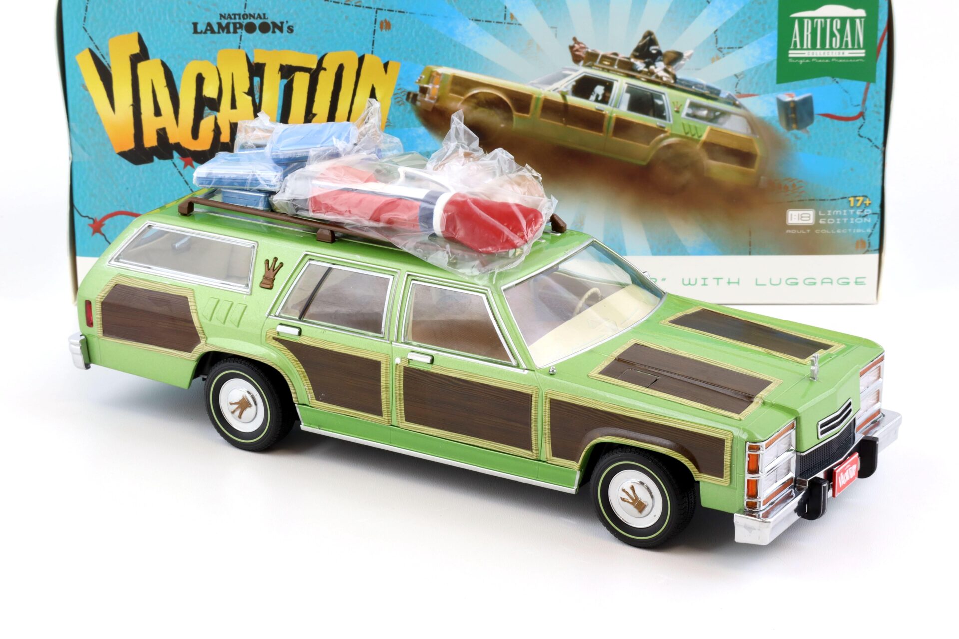 1:18 Greenlight Ford Country Wagon Queen Family Truckster VACATION with luggage