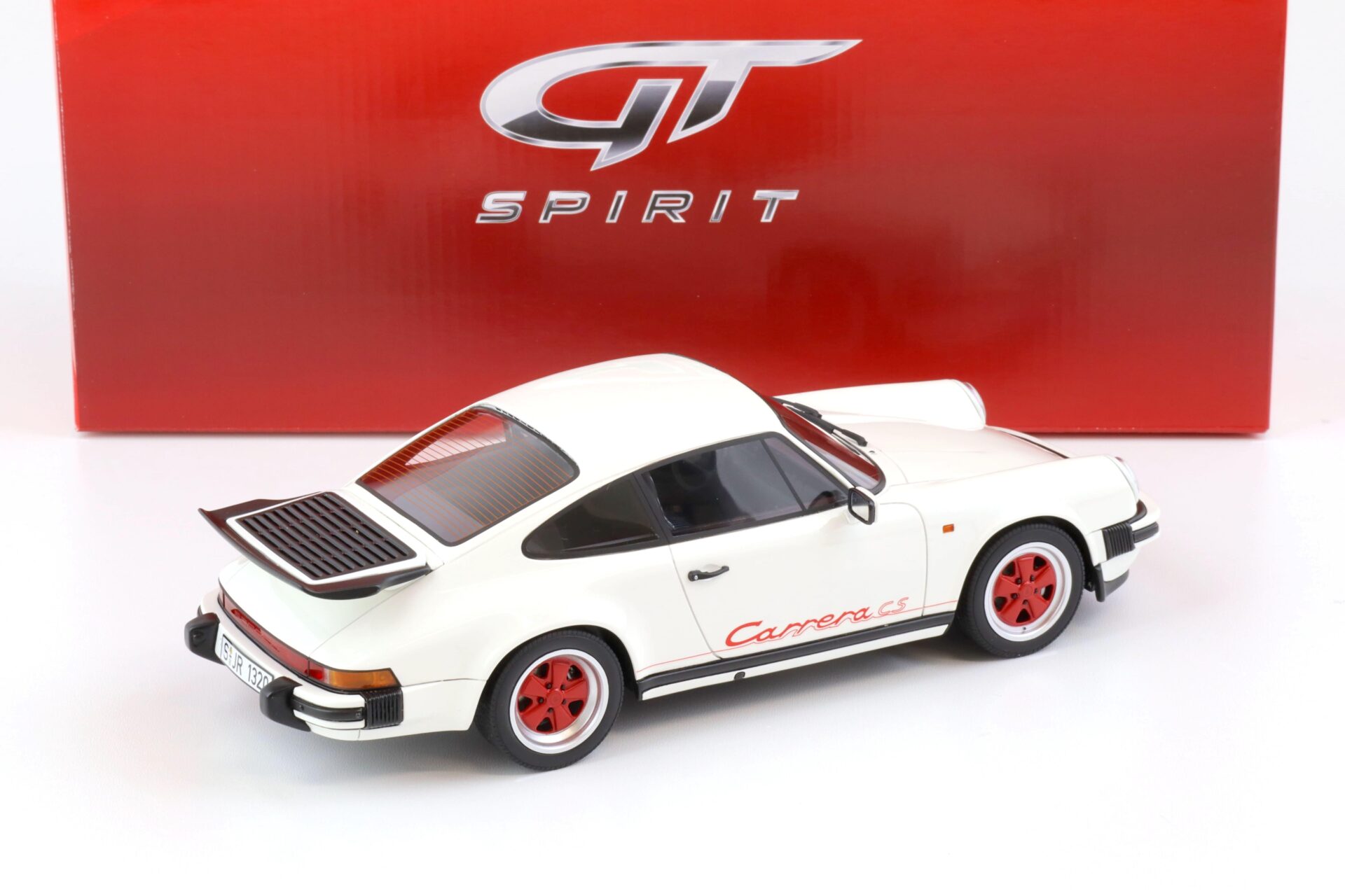1:18 GT Spirit GT013B Porsche 911 Carrera 3.2 CS Clubsport white