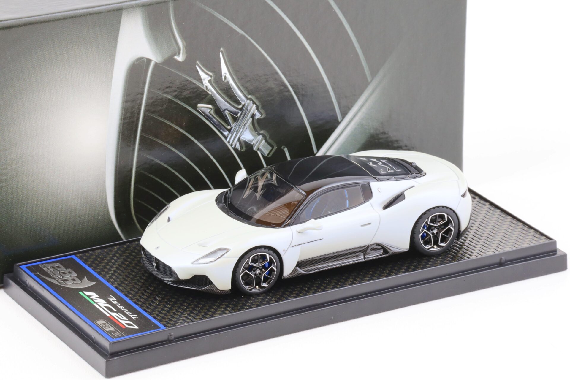 1:43 BBR Maserati MC20 Bianco Audace white/ black roof 2020 - Limited 200 pcs.