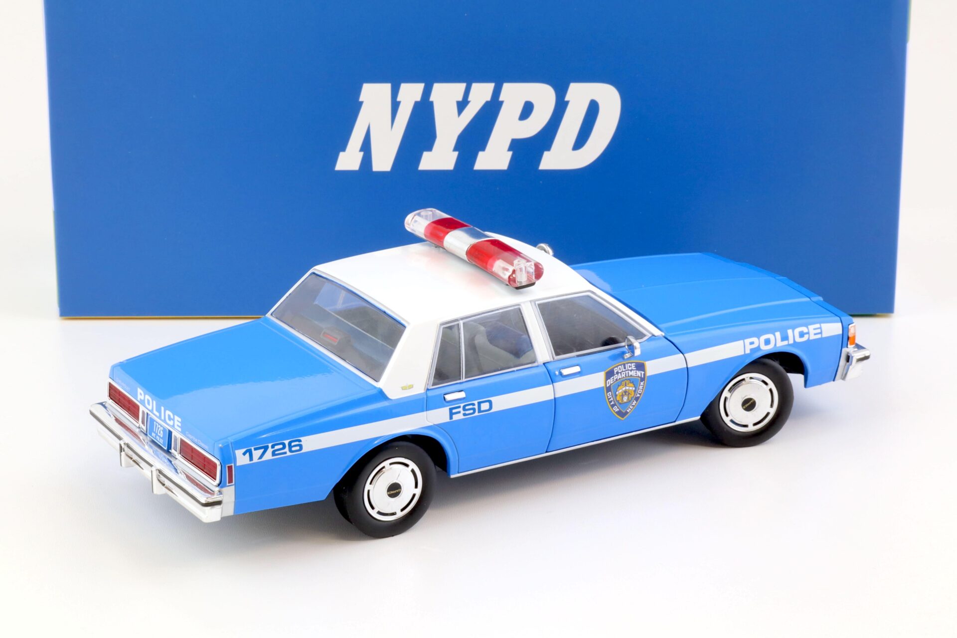 1:18 Greenlight 1990 Chevrolet Caprice NEW York City Police Department NYPD blue