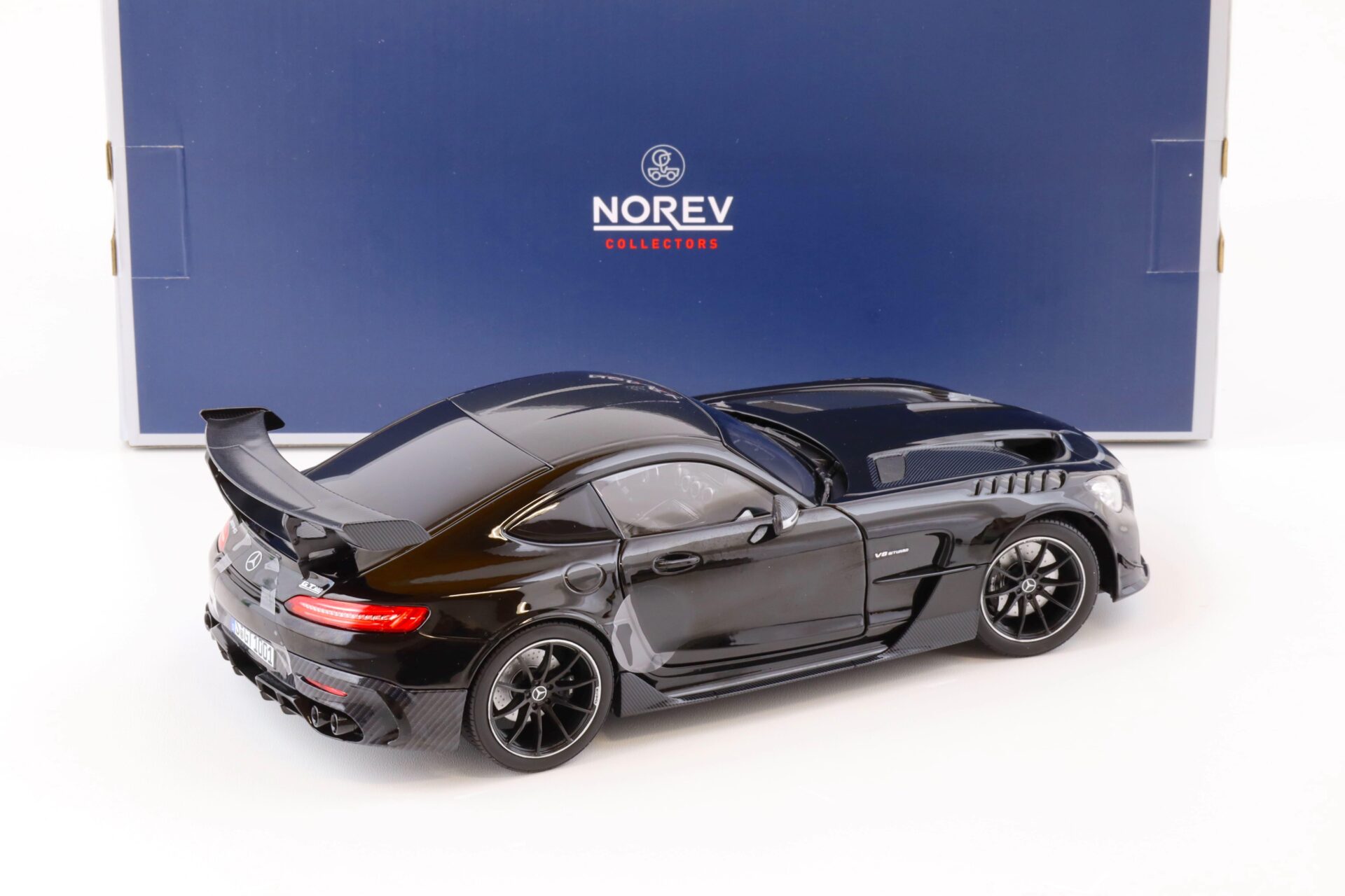 1:18 Norev Mercedes AMG GT Black Series 2021 black 183900