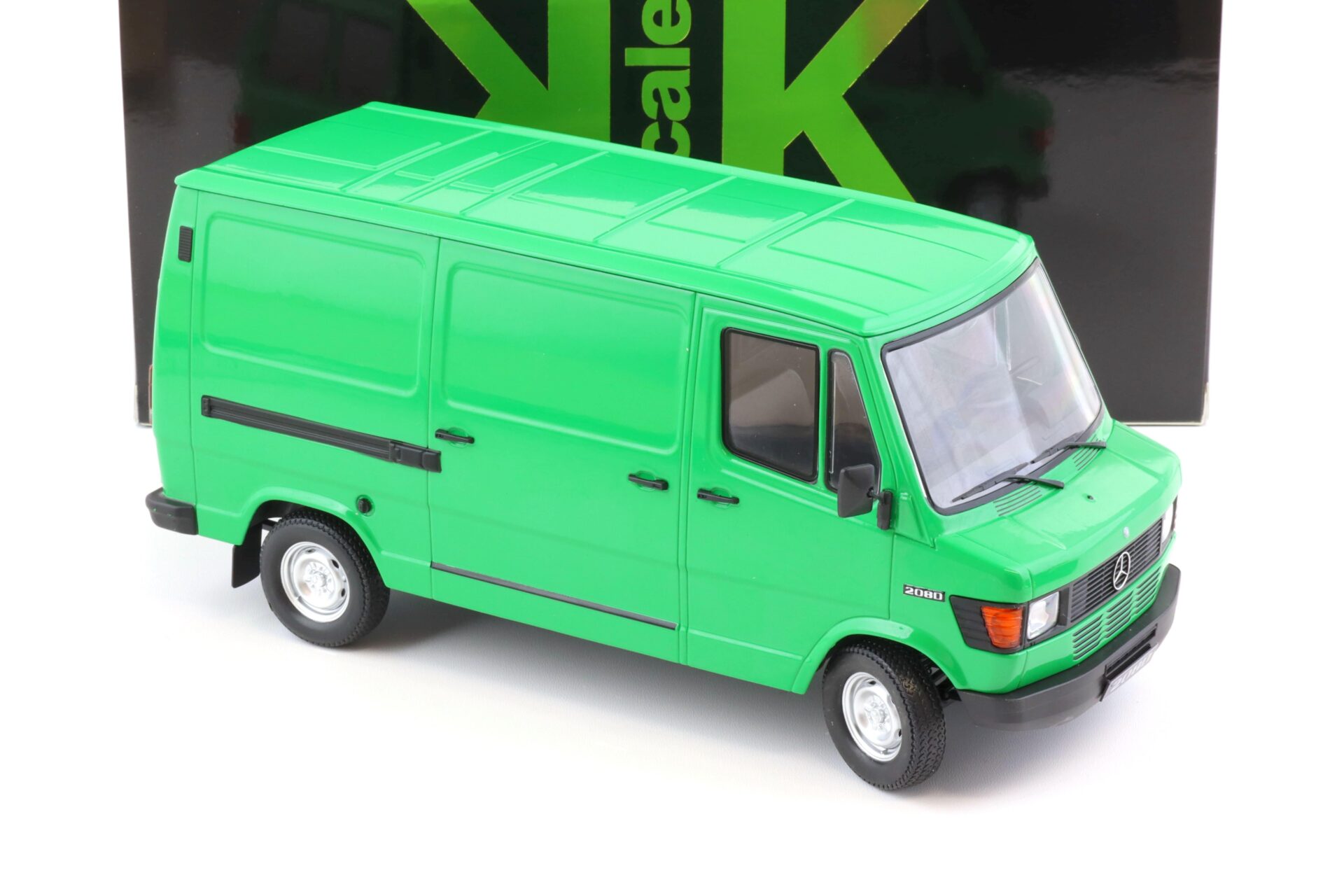 1:18 KK-Scale Mercedes 208D Delivery Van Kastenwagen green