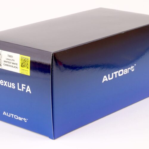 1:18 AUTOart Lexus LFA 2010 whitest white/ Carbon black roof 78851