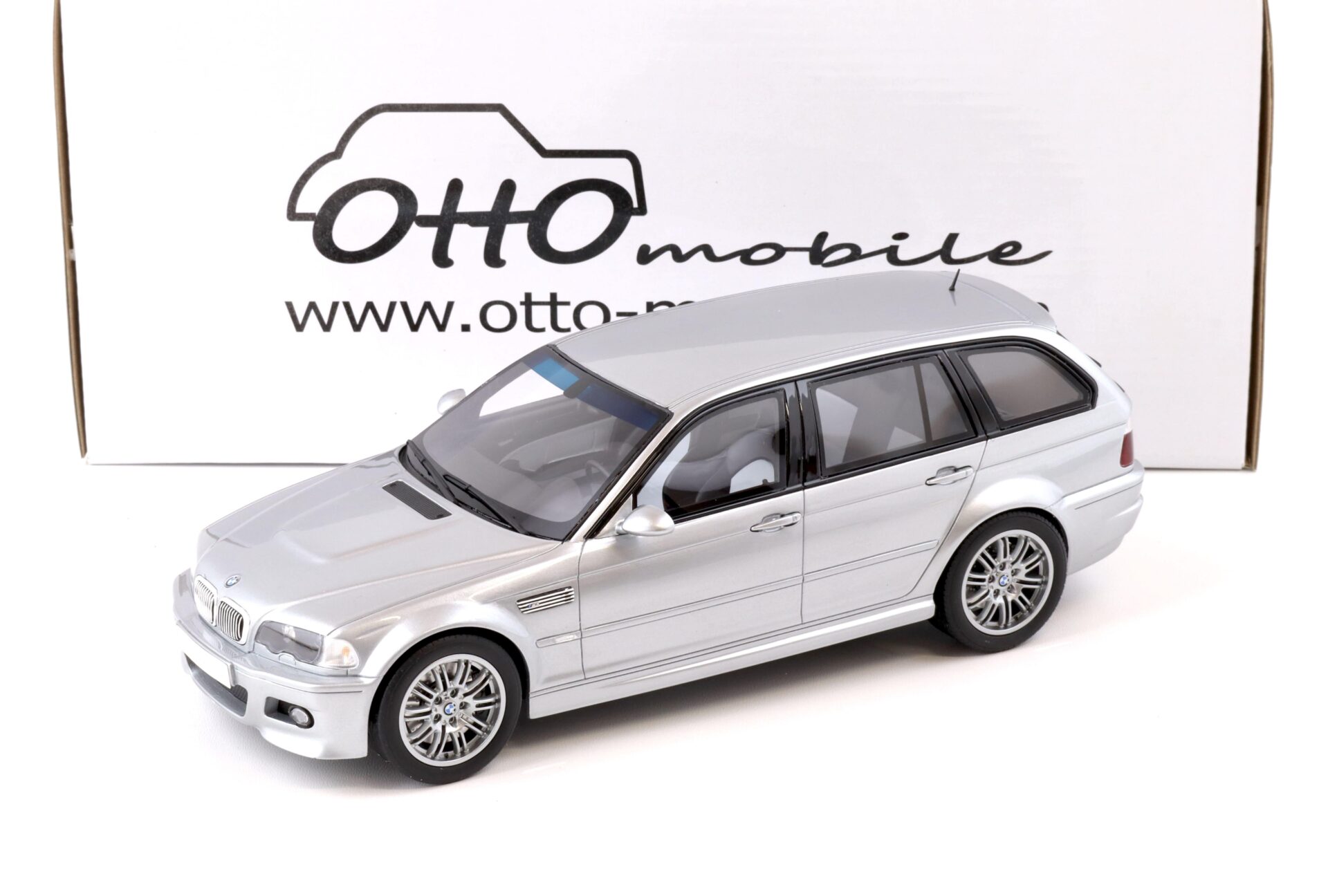 ID 71690 orig.jpg 1:18 OTTO mobile OT981 BMW M3 E46 Touring Concept silver metallic 2000