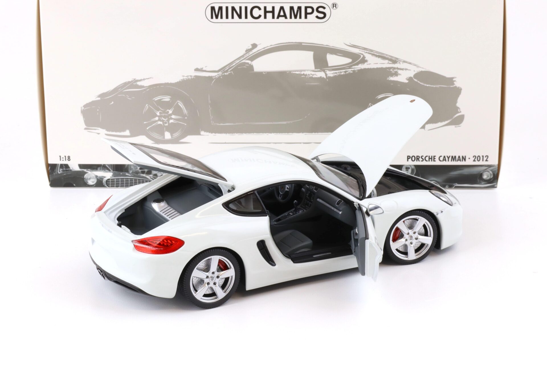 1:18 Minichamps Porsche Cayman S white 2012