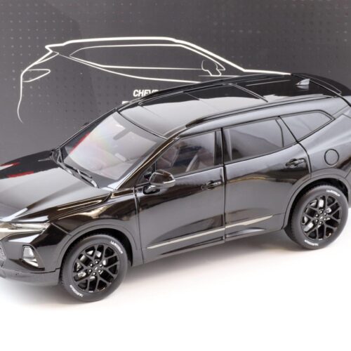 1:18 SAIC GM Chevrolet Blazer RS black 2020 DEALER VERSION