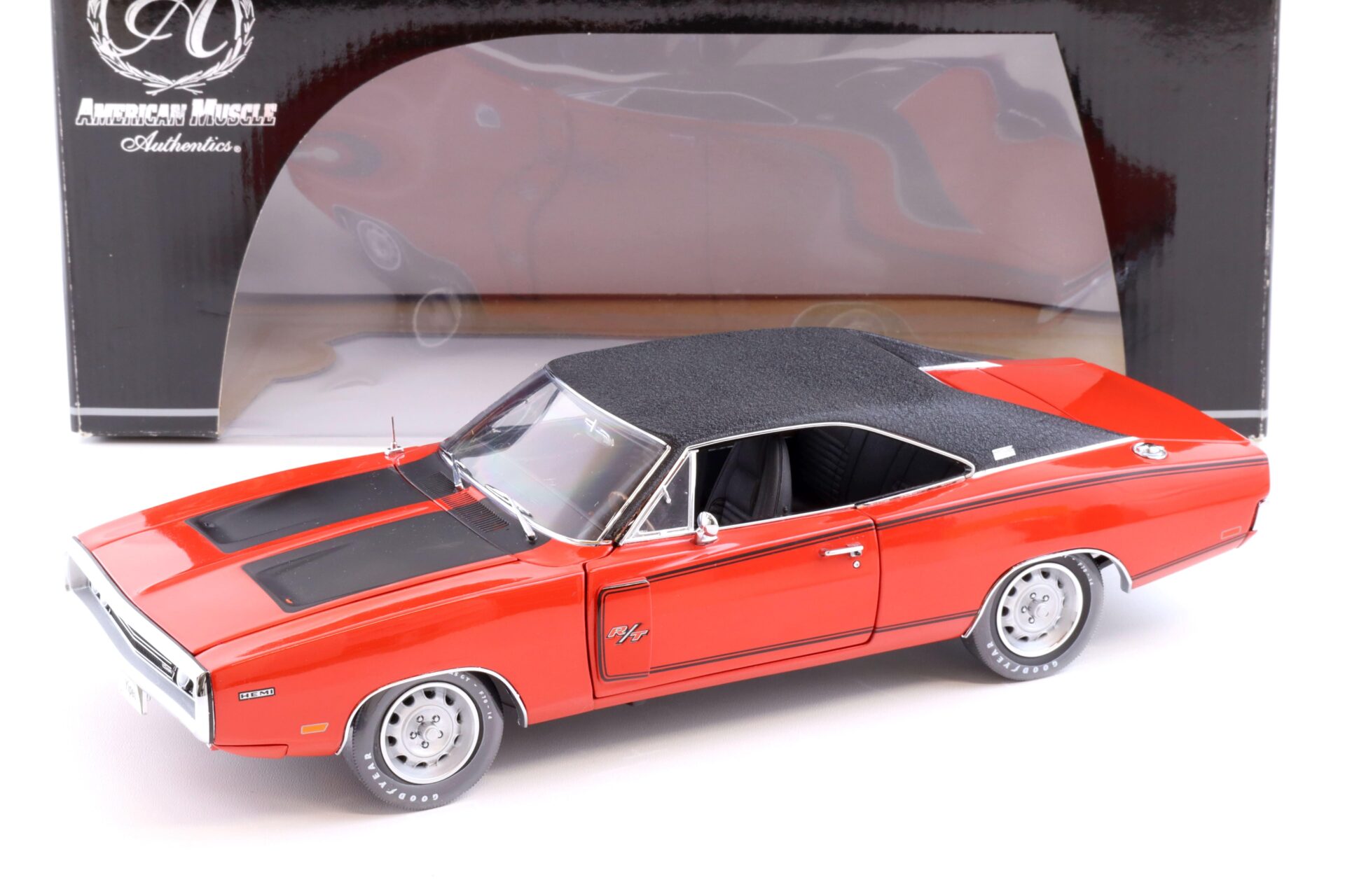 ID 72727 orig.jpg 1:18 Ertl Authentics 1970 Dodge Charger R/T Coupe red/ black