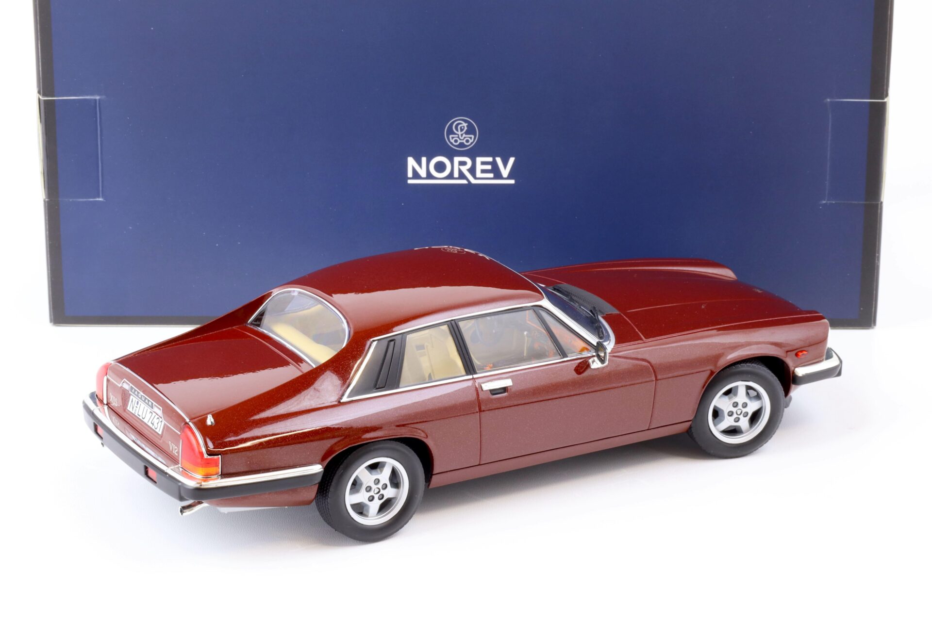 1:18 Norev Jaguar XJ-S 5.3 H.E. Coupe 1982 red metallic - Limited 200 pcs.