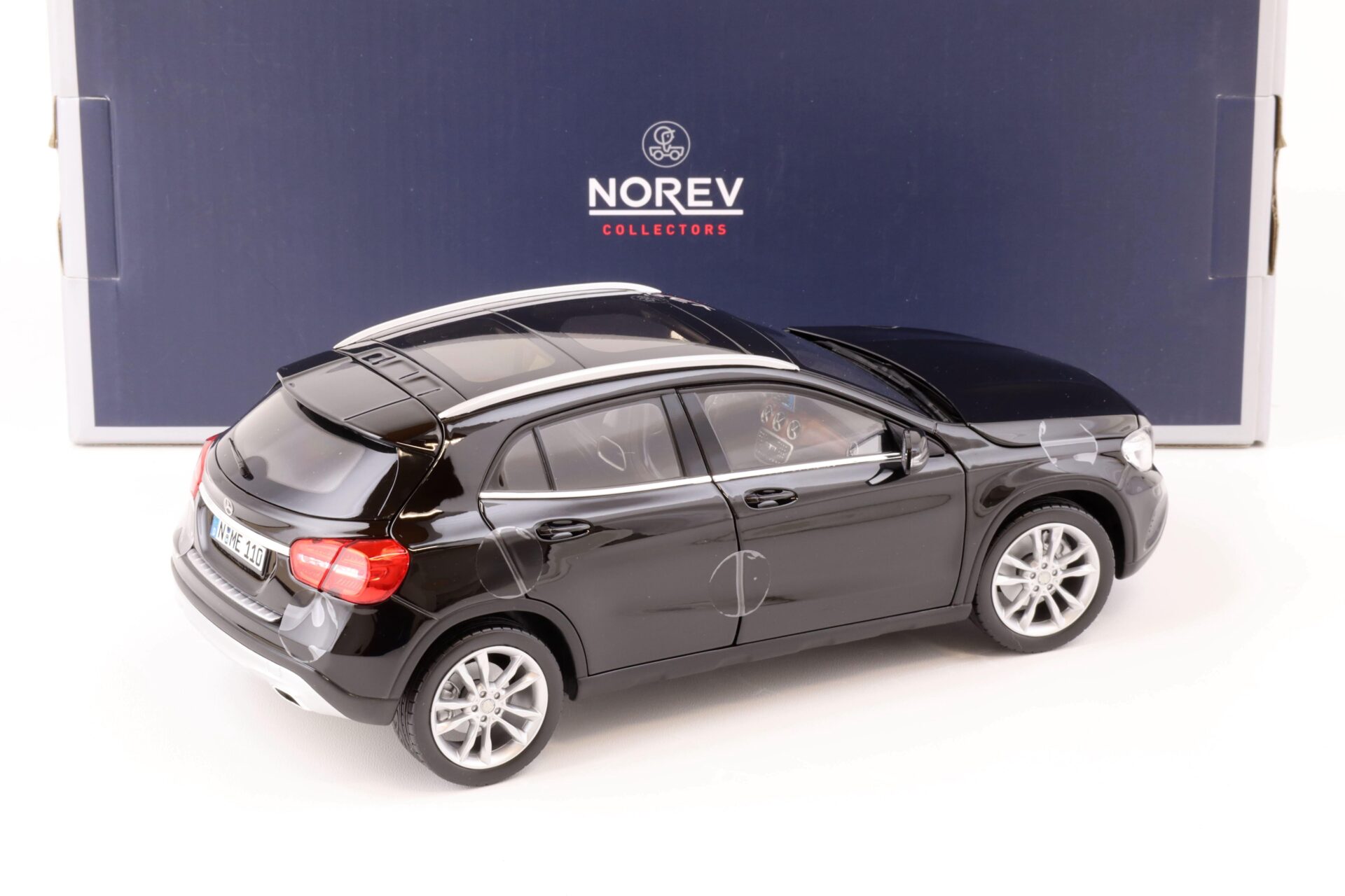 1:18 Norev Mercedes GLA-Klasse 2014 black