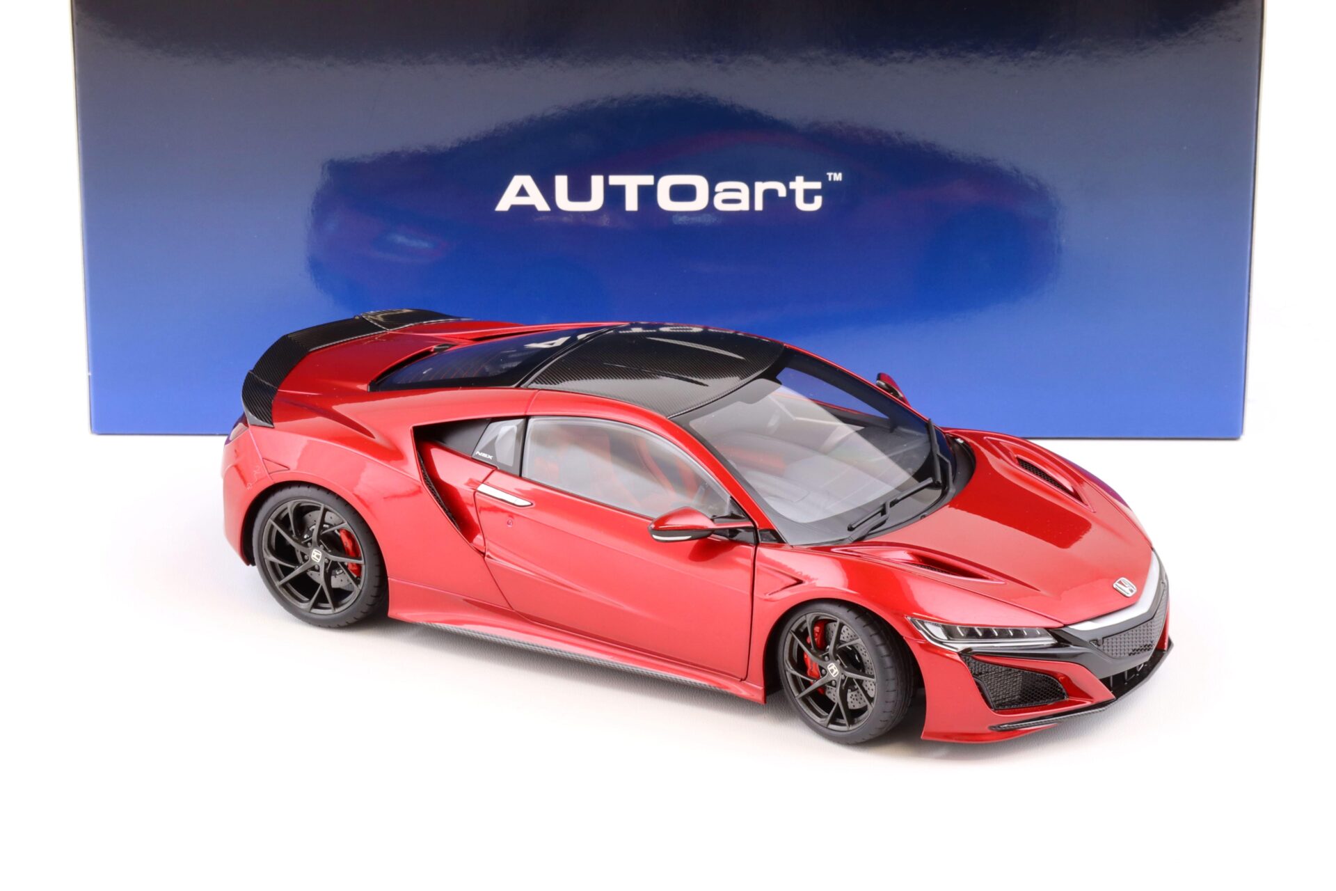 1:18 AUTOart Honda NSX (NC1) Coupe 2016 pearl red 73233