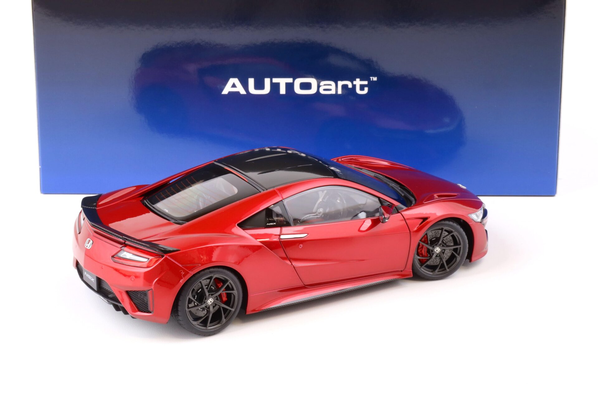 1:18 AUTOart Honda NSX (NC1) Coupe 2016 pearl red 73233