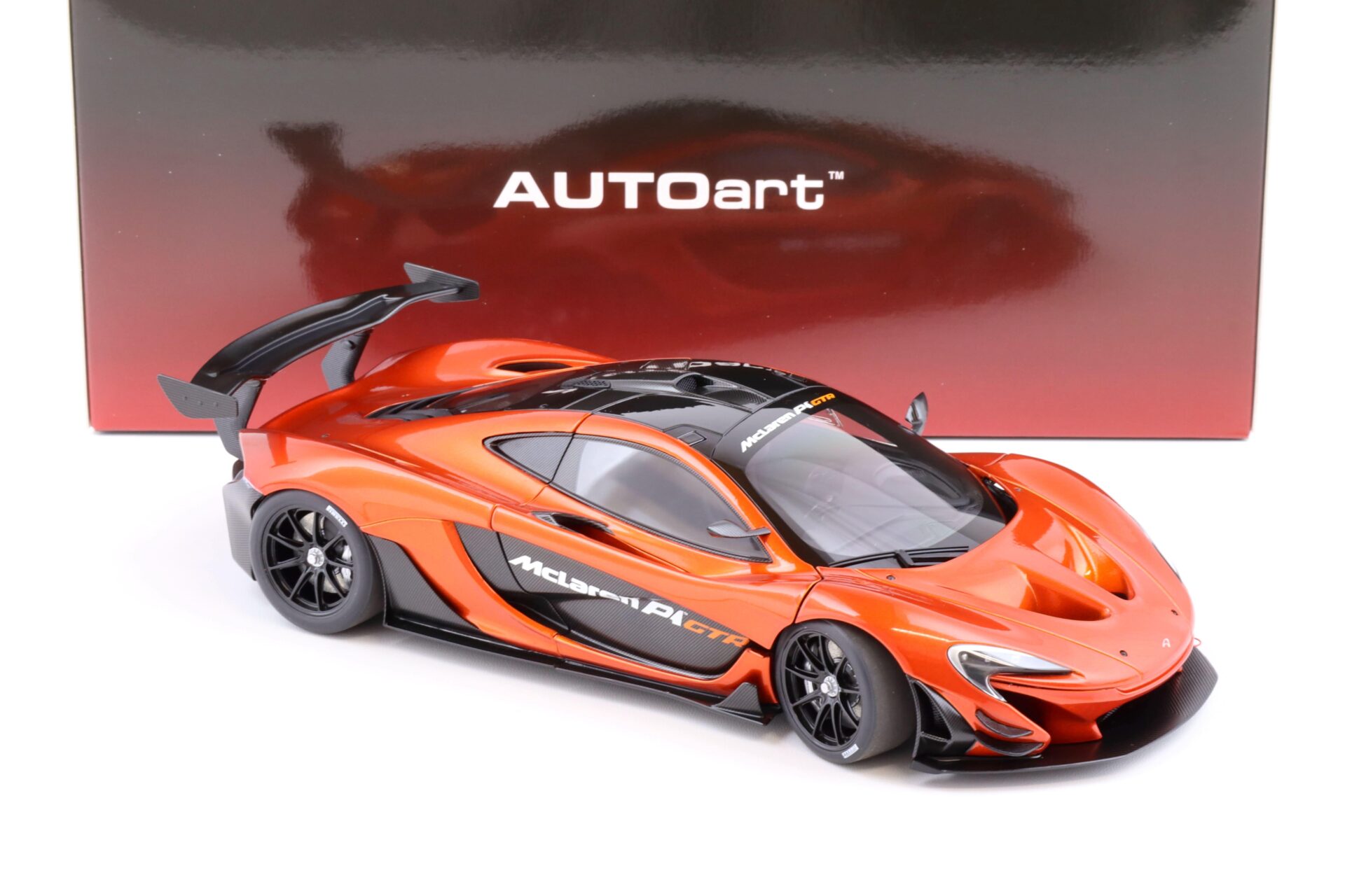 1:18 AUTOart McLAREN P1 GTR Volcano orange 81545