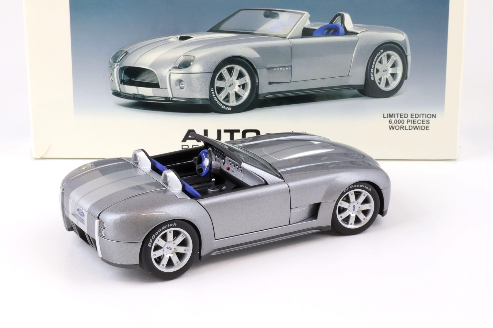 1:18 AUTOart Ford Shelby Cobra Concept Tungsten silver 73031