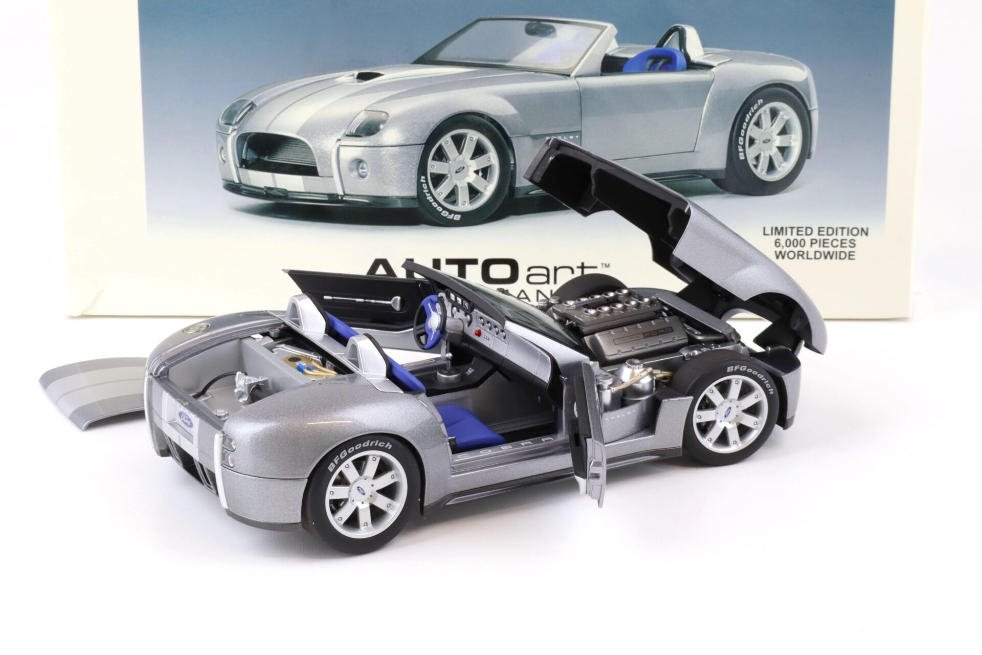 1:18 AUTOart Ford Shelby Cobra Concept Tungsten silver 73031