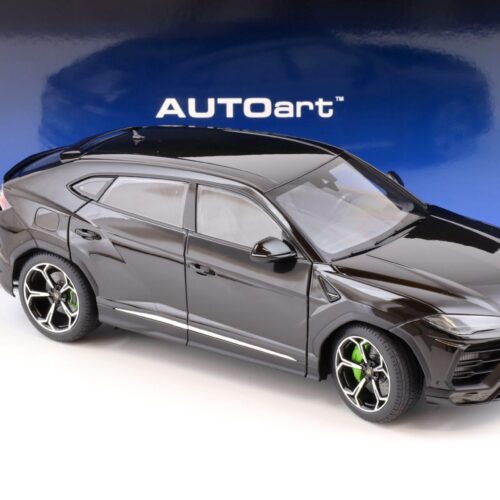 1:18 AUTOart Lamborghini Urus 2018 Nero Noctis/ solid black 79165