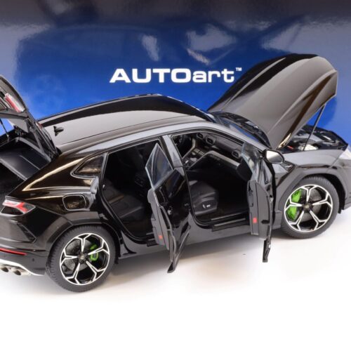 1:18 AUTOart Lamborghini Urus 2018 Nero Noctis/ solid black 79165