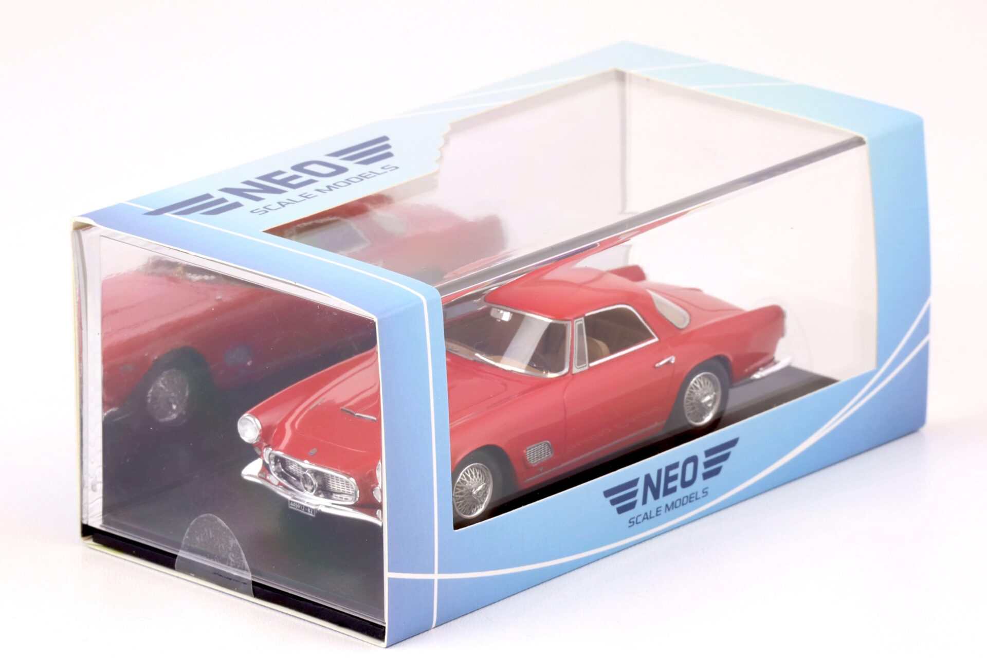 1:43 NEO 1957 Maserati 3500 GT Touring red