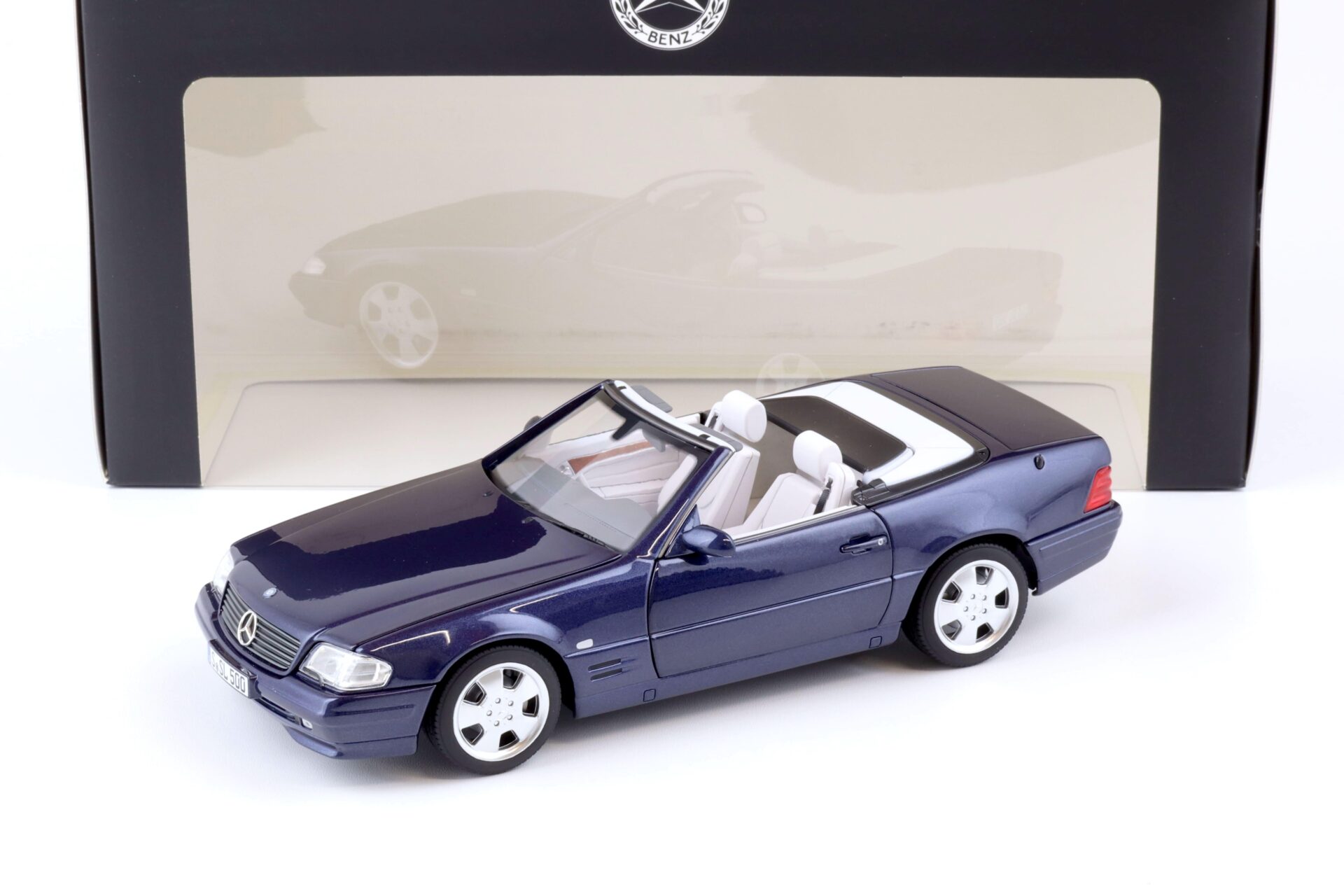 ID 73723 orig.jpg 1:18 Norev Mercedes SL 500 R129 Convertible Facelift azure blue DEALER VERSION