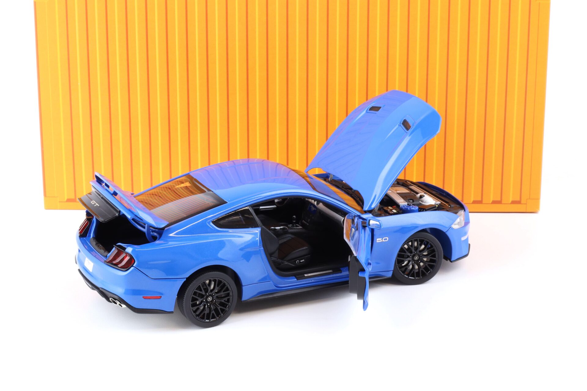 1:18 Diecast Masters 2019 Ford Mustang GT 5.0 Coupe LHD Kona blue metallic