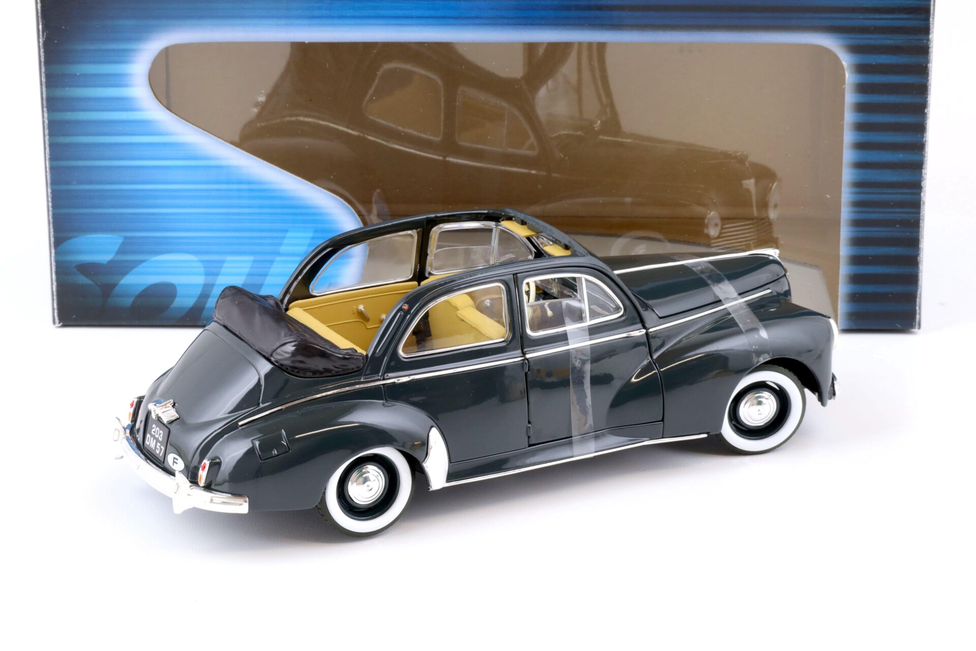 1:18 Solido Peugeot 203 Decouvrable Cabriolet 1954 dark blue/ grey