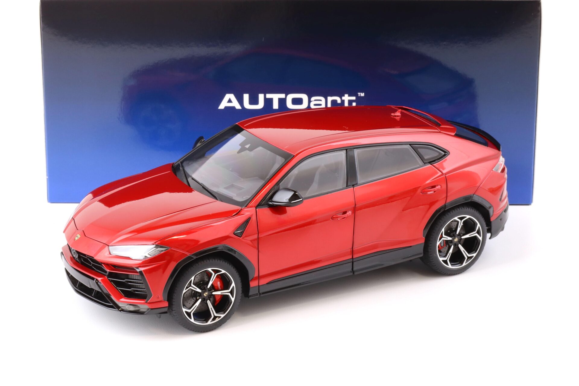 1:18 AUTOart Lamborghini Urus 2018 Rosso Efesto/ pearl red 79170