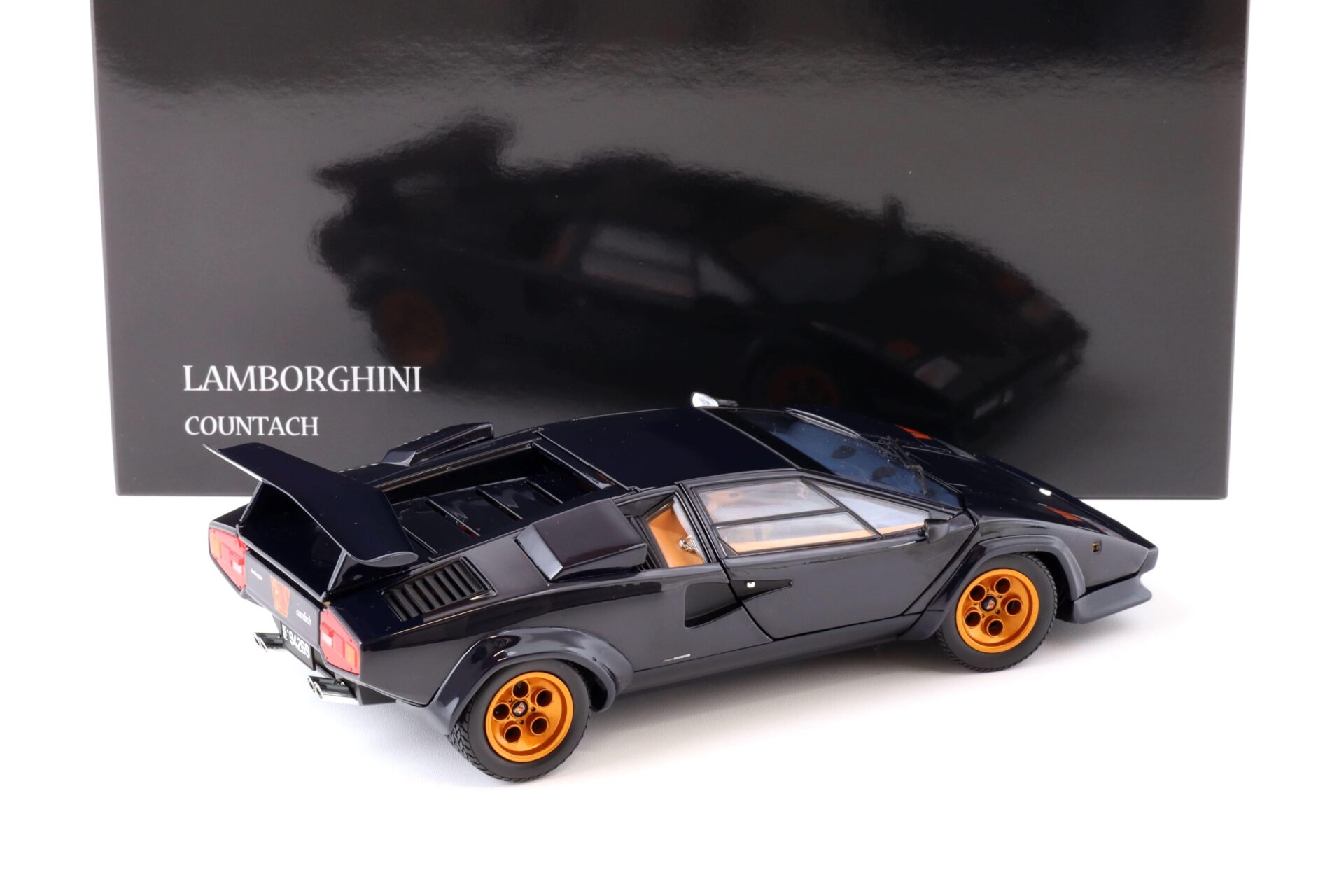 1:18 Kyosho Lamborghini Countach Walter Wolf 3 dark blue