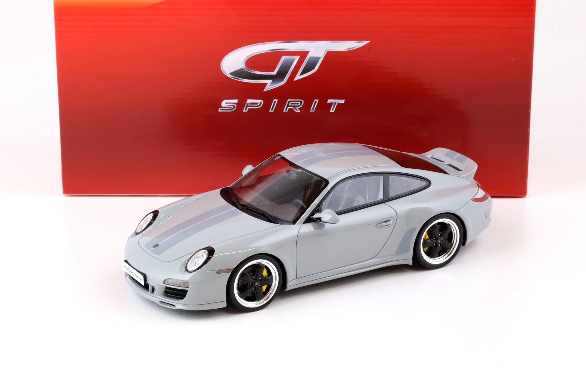 ID 74246 orig.jpg 1:18 GT Spirit GT047 Porsche 911 (997.2) Sport Classic 2009 grey