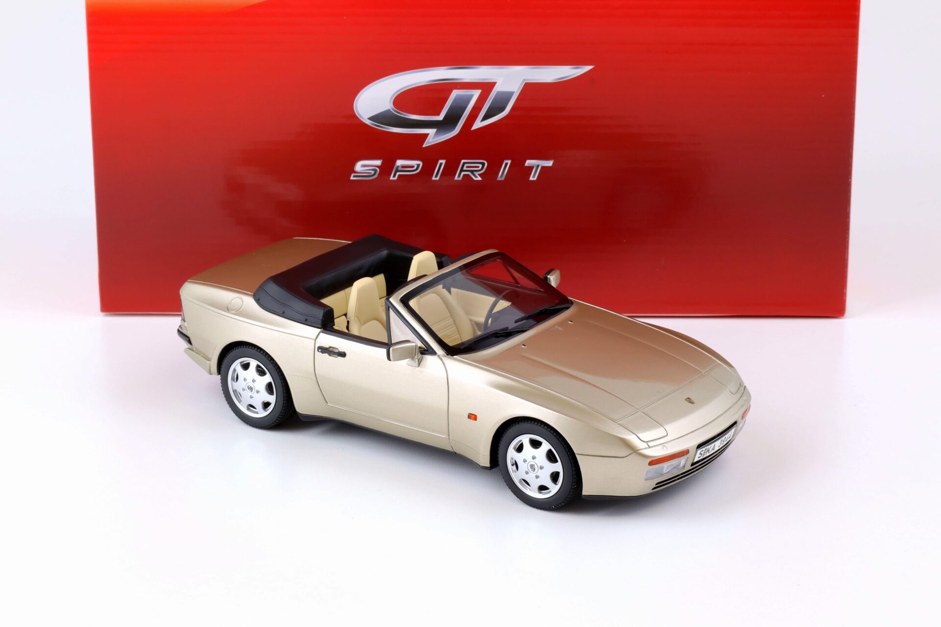 1:18 GT Spirit GT002CS Porsche 944 S2 1989 Cabriolet gold