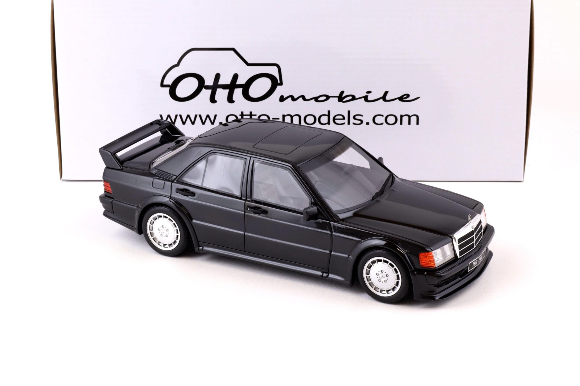 1:18 OTTO mobile OT151 Mercedes-Benz 190E 2.5-16 EVO I 1989 black