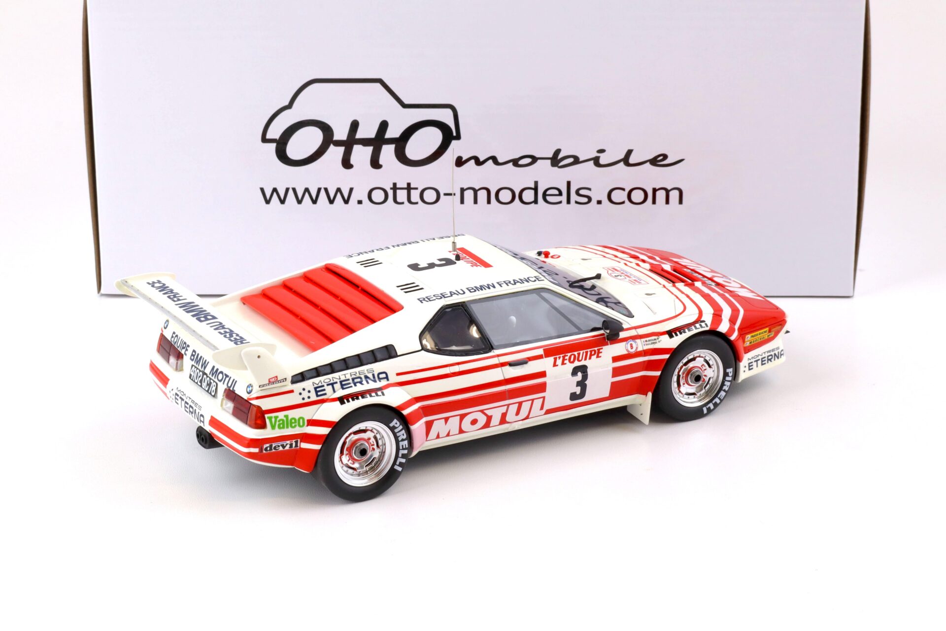 1:18 OTTO mobile OT126 BMW M1 Gr. B Tour de Corse 1983 Motul #3 white / red