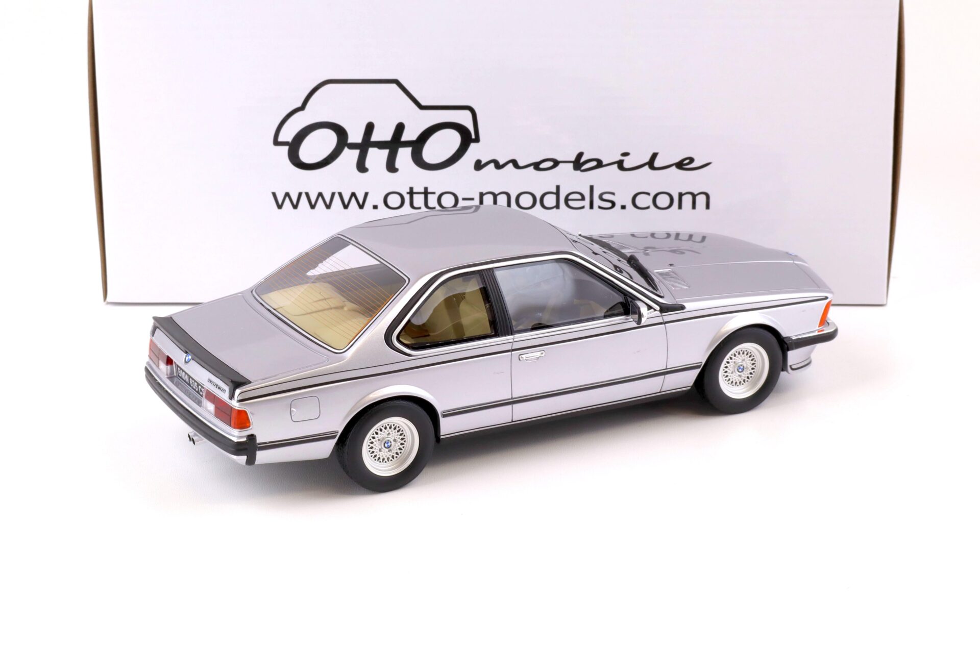 1:18 OTTO mobile OT313 BMW 635 CSI E24 Coupe Polaris silver metallic