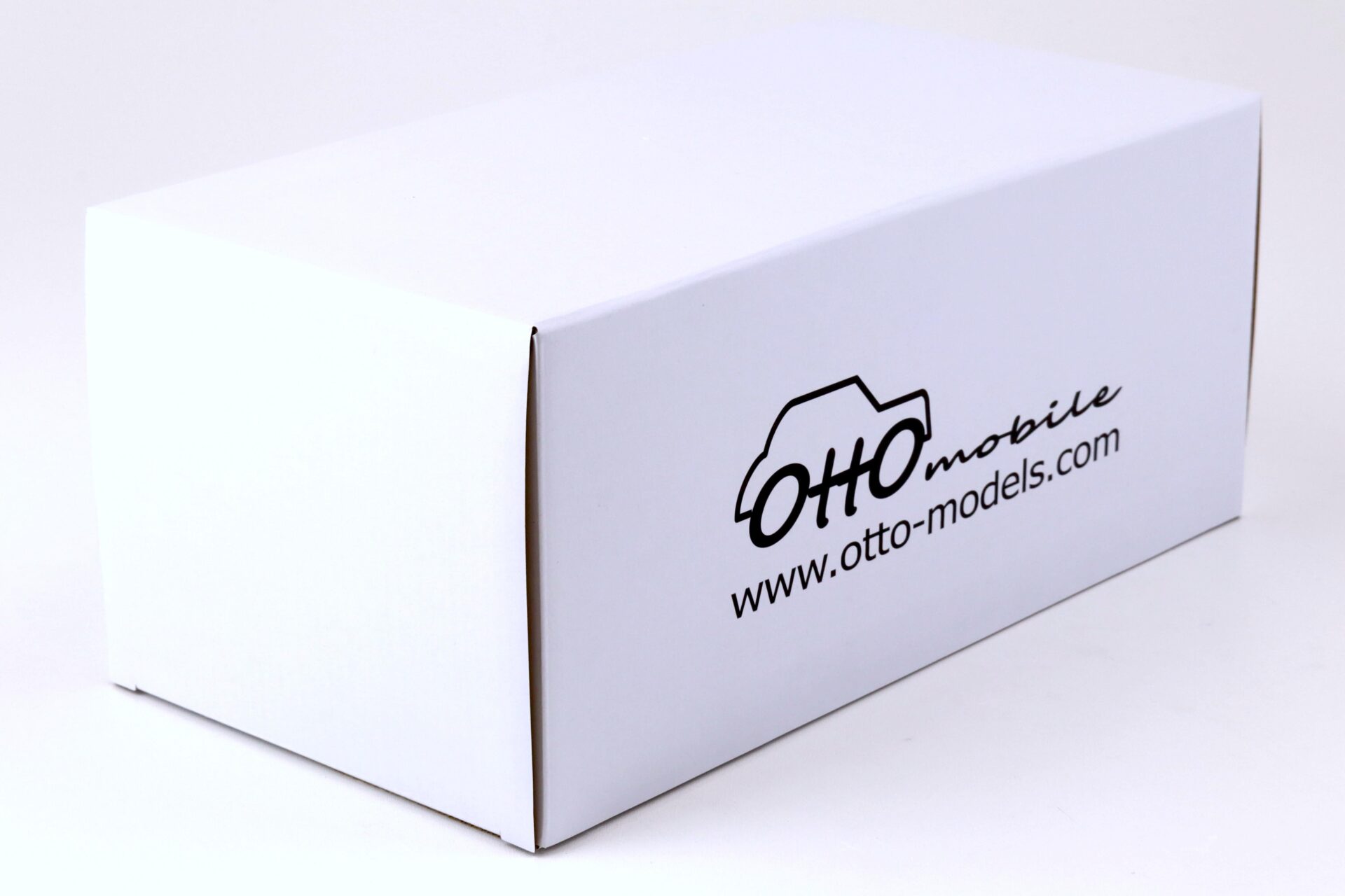 1:18 OTTO mobile OT297 Mercedes-Benz S-CLASS 560SEL AMG (W126) 1990 black