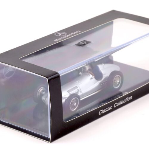 1:43 Spark Mercedes W154 Silberpfeil silver 1938 DEALER VERSION