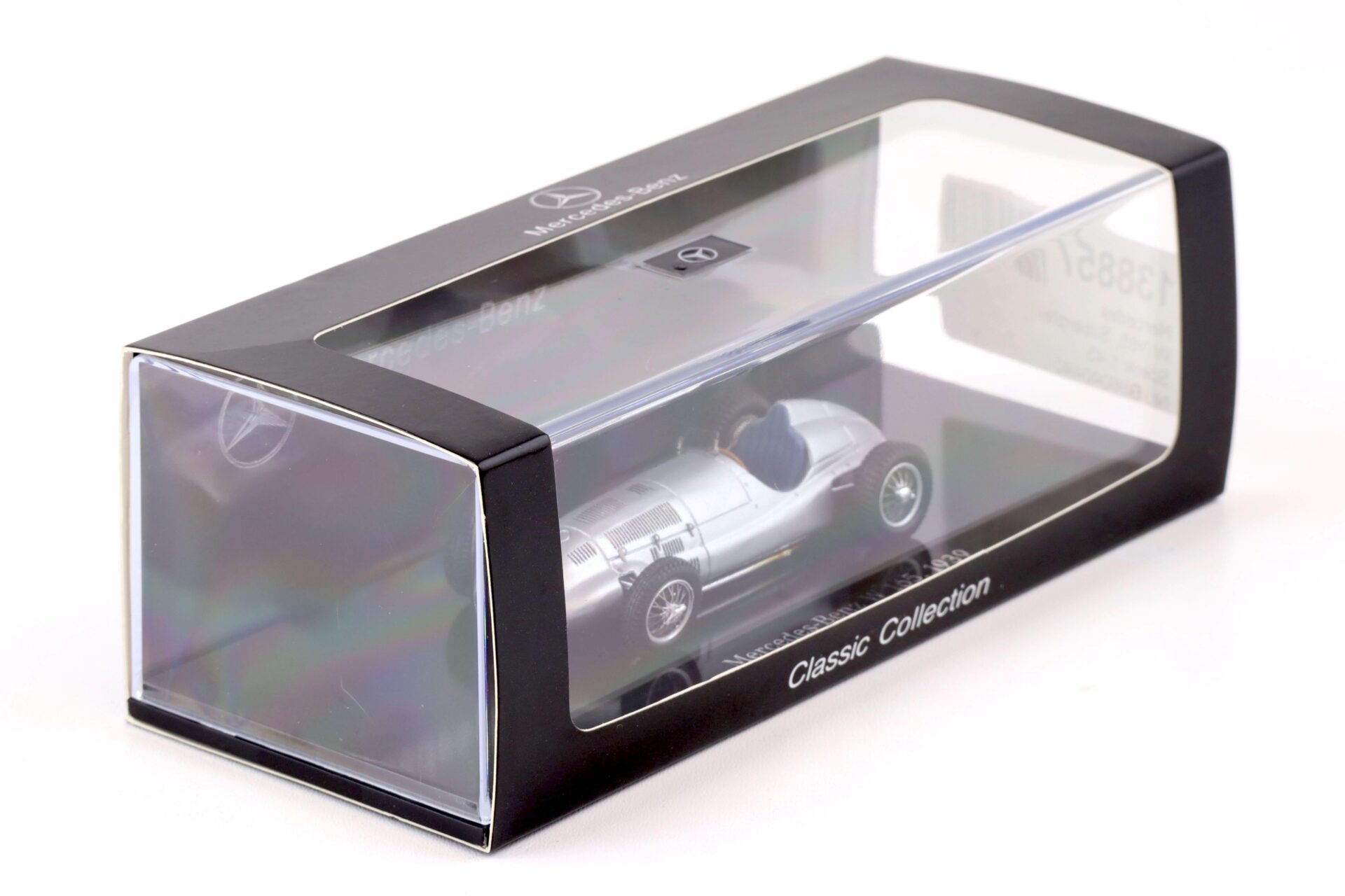 1:43 Spark Mercedes W165 Silberpfeil silver 1939 DEALER VERSION