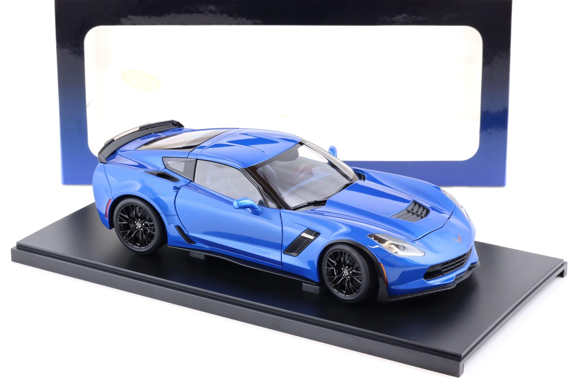 1:18 AUTOart Chevrolet Corvette C7 Z06 Coupe Lagune blue tintcoat
