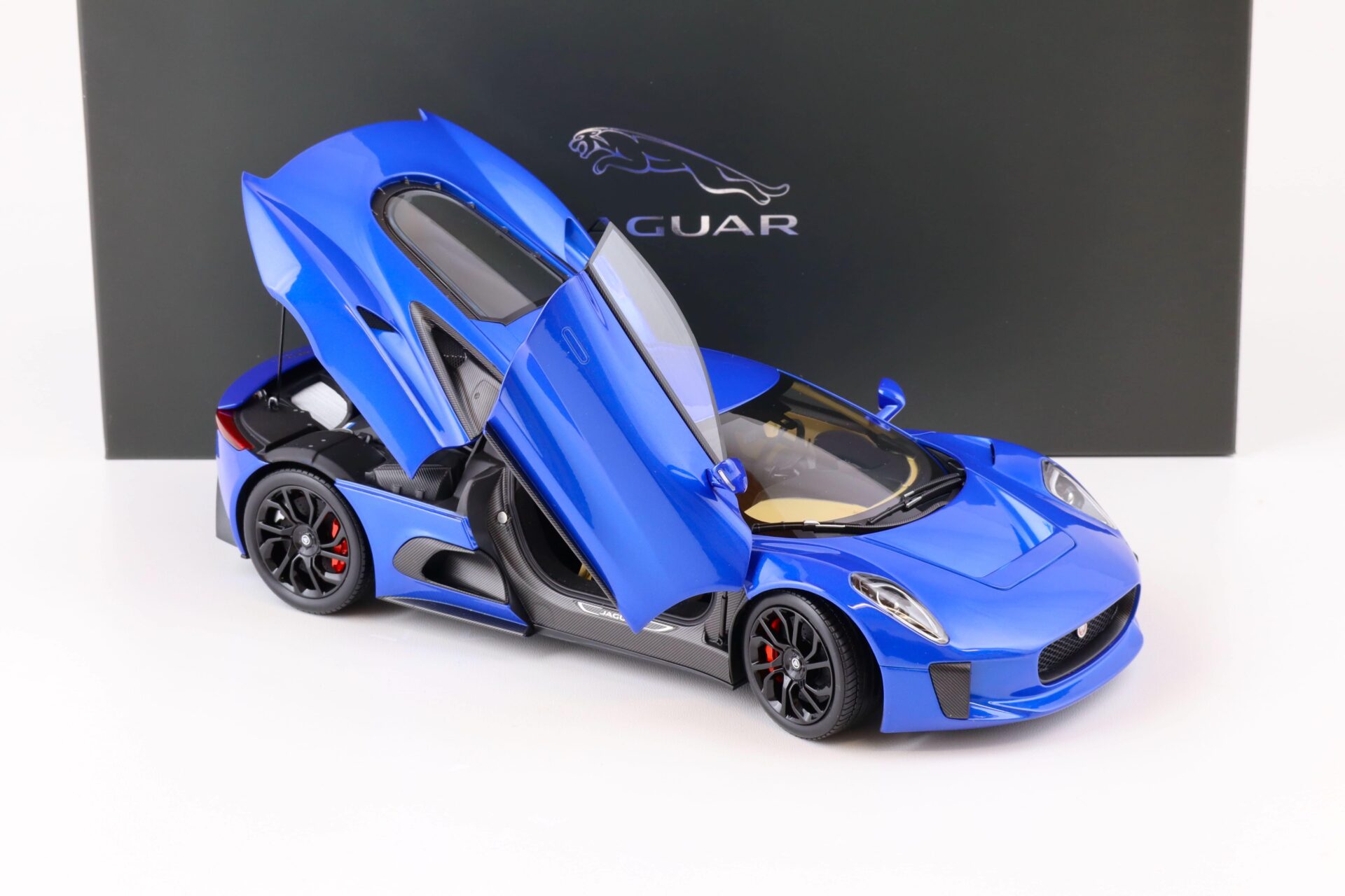 1:18 Almost Real Jaguar C-X75 blue metallic 810606