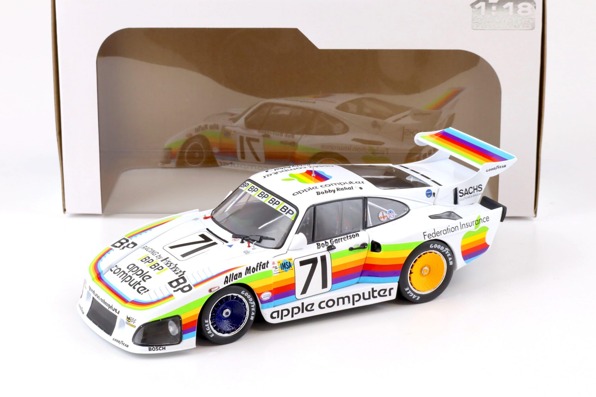 ID 74624 orig.jpg 1:18 Solido Porsche 935 K3 #71 - 24h Le Mans 1980 Apple Computer Rahal/ Moffat