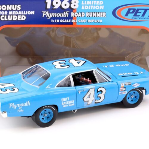 1:18 ERTL 1968 Plymouth Road Runner #43 Petty Enterprises blue