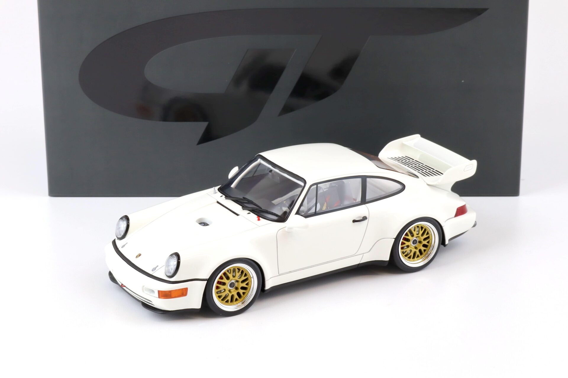 ID 74813 orig.jpg 1:18 GT Spirit GT716 Porsche 911 (964) RSR Coupe white 1993