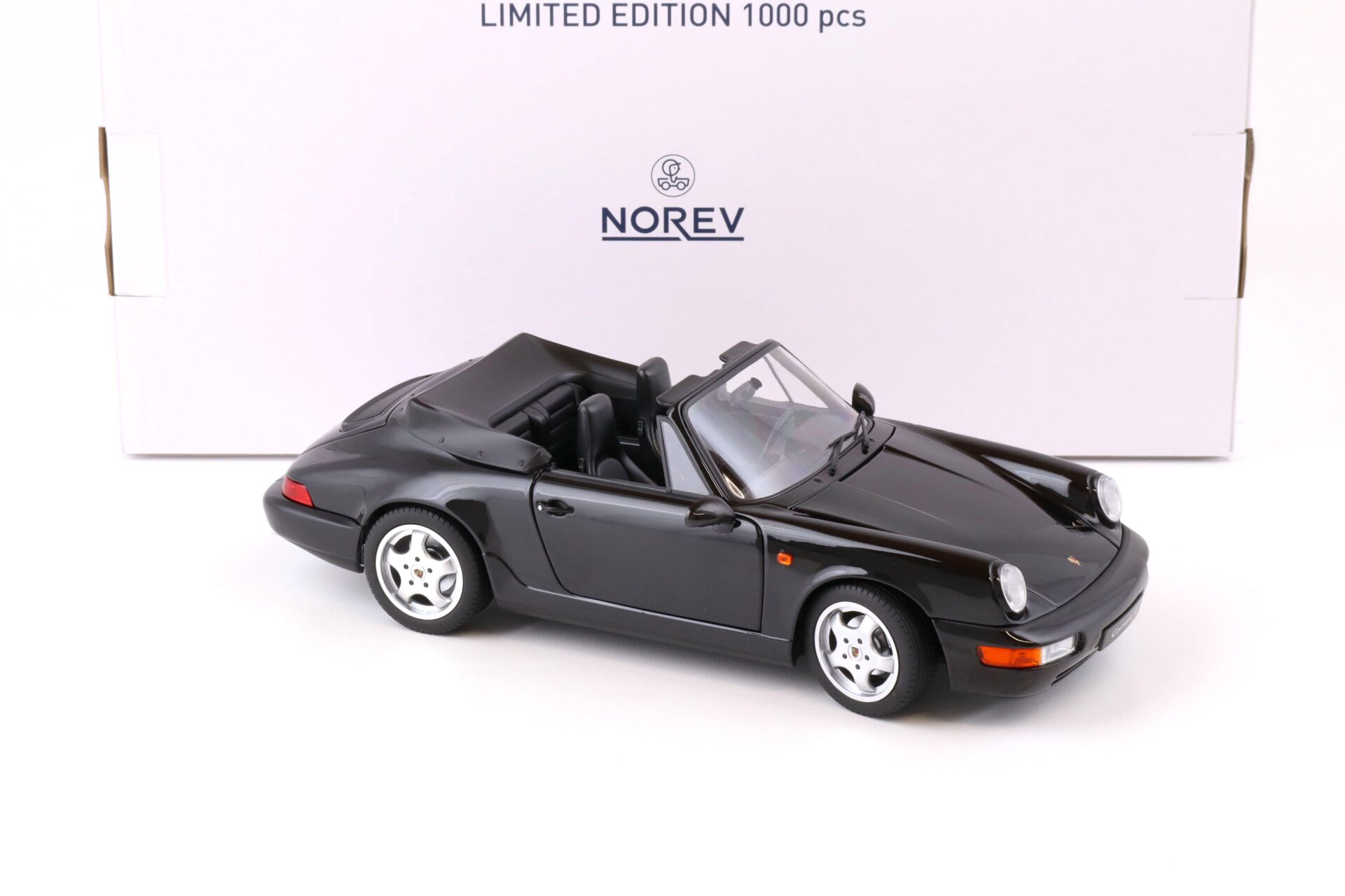 1:18 Norev Porsche 911 (964) Carrera 4 Cabriolet 1990 black metallic - Limited 1000 pcs.