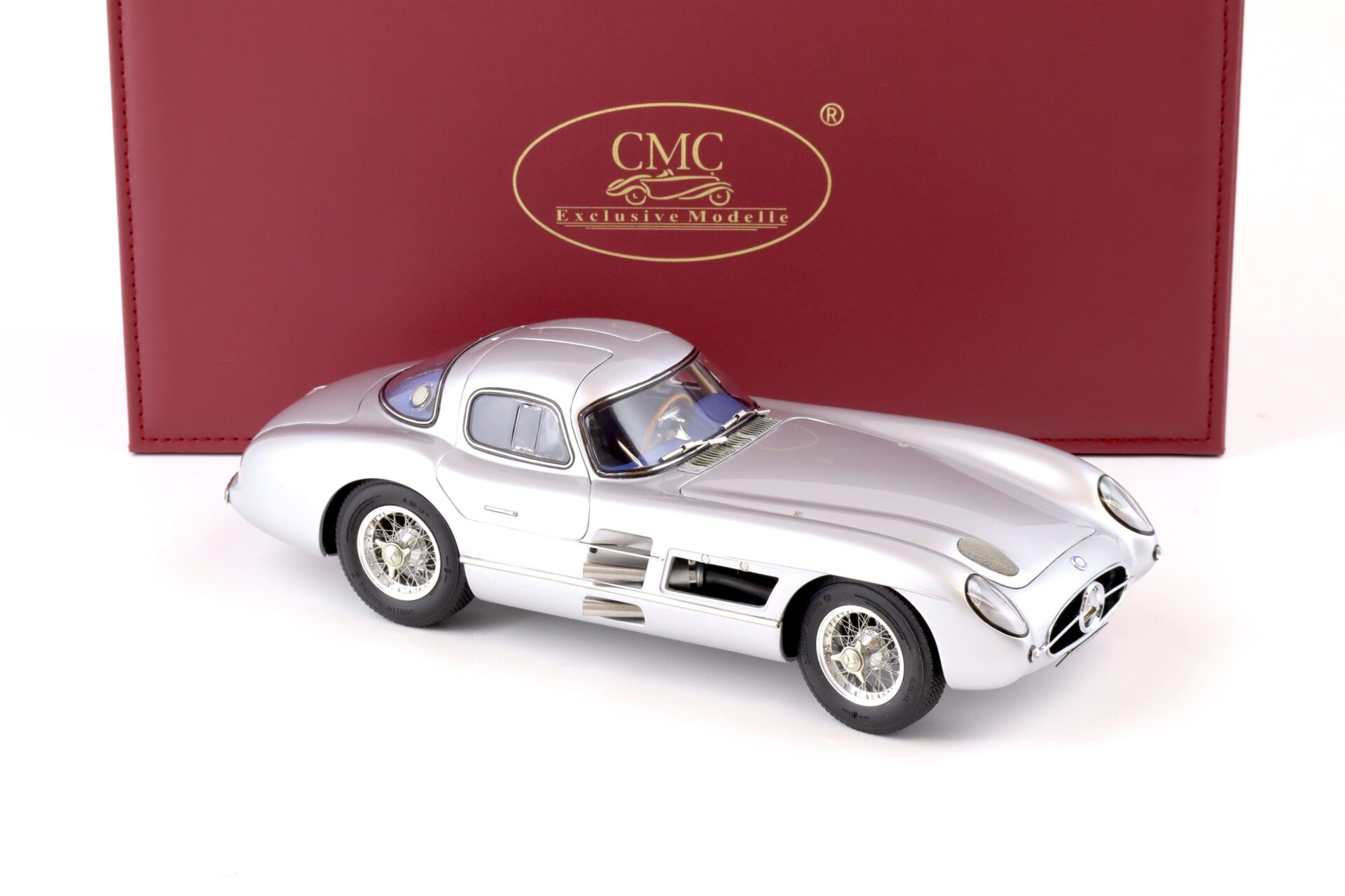 1:18 CMC Mercedes 300 SLR Uhlenhaut Coupe 1955 silver/ blue interior M-243