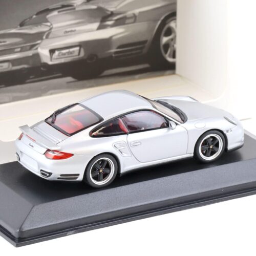 1:43 Minichamps Porsche 911 (997 II) Turbo Coupe GT silver History Collection